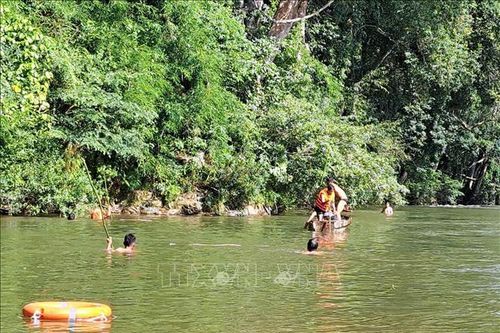Tìm thấy thi thể hai nữ sinh rơi xuống sông Krông Nô
