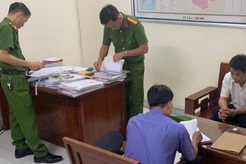 Quảng Nam: Tạm đình chỉ công tác 1 cán bộ Sở để phục vụ điều tra