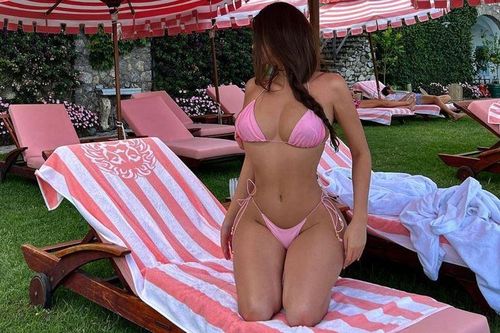 'Đứng ngồi không yên' khi ngắm body của 'quả bom di động' Hàn Quốc, từng gây 'bão mạng' khi sang Việt Nam du lịch