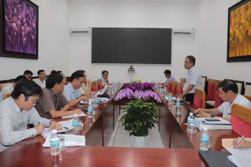 Đôn đốc triển khai các dự án trọng điểm tại Vân Phong