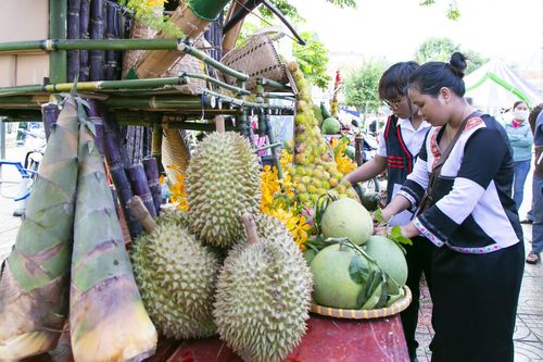 Khánh Sơn: Tăng cường kết nối tiêu thụ nông sản