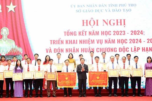 Sở GDĐT Phú Thọ đón nhận Huân chương Độc lập hạng Ba và triển khai nhiệm vụ năm học 2024- 2025