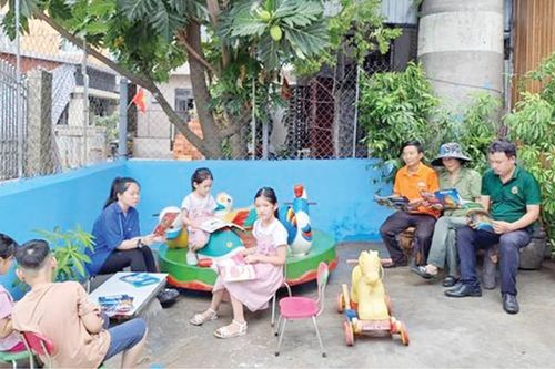 Làm gương cho con trẻ với mô hình tuyến đường 'Ông và cháu'