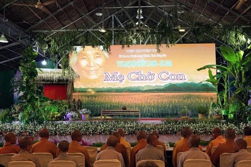 Gần 5.000 Phật tử tham dự Lễ hội Vu lan - Báo hiếu tại Viện Chuyên Tu