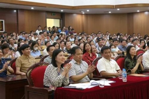 Bộ Tài chính tổ chức thi nâng ngạch công chức hành chính và chuyên ngành năm 2024