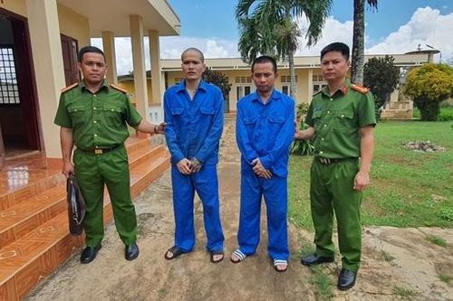 Bắt tạm giam 2 đối tượng lừa xuất khẩu lao động 'việc nhẹ lương cao'