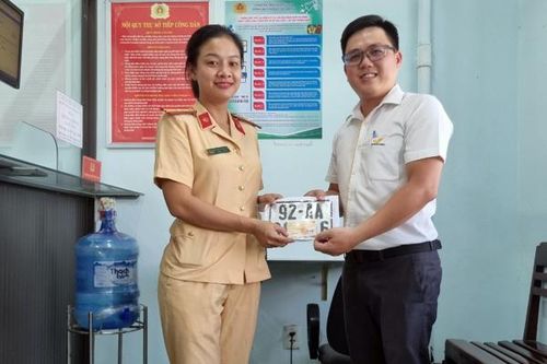 Quảng Nam triển khai đăng ký xe bằng dịch vụ công toàn trình