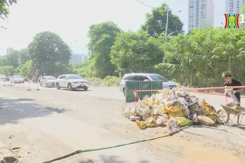 Đường gom Đại lộ Thăng Long không an toàn