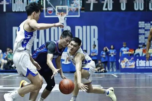Hanoi Buffaloes lội ngược dòng đánh bại Ho Chi Minh City Wings