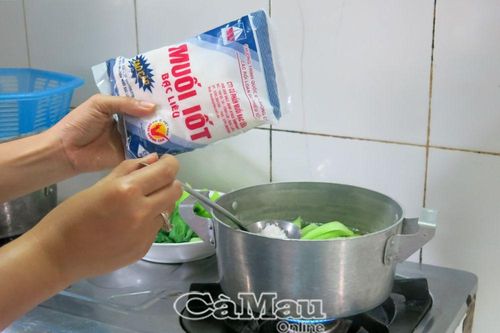 Ăn mặn và nguy cơ mắc các bệnh về tim mạch