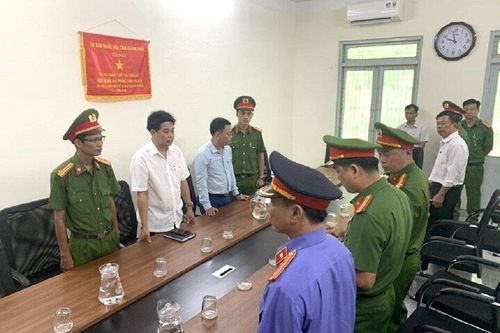 Tạm đình chỉ công tác Phó Chi cục trưởng Chi cục Quản lý đất đai ở Quảng Nam