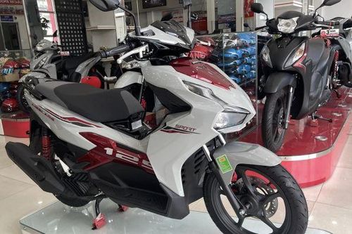Giá xe Air Blade mới nhất rẻ hiếm thấy, có bản còn dưới cả niêm yết, chưa từng xảy ra với xe Honda