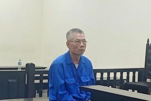 Xét xử người đàn ông 'U60' dùng xăng đốt nhà tình cũ