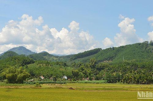 Đẩy lùi tệ nghi kỵ 'cầm đồ thuốc độc' ở miền núi Quảng Ngãi