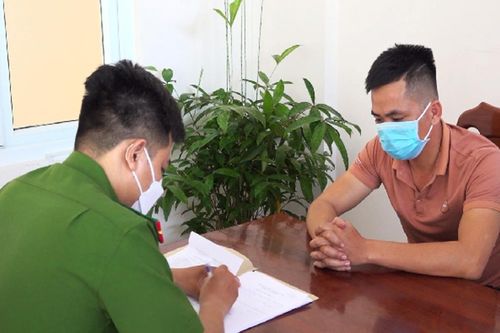 Hành trình tìm 'việc nhẹ, lương cao' đầy ám ảnh