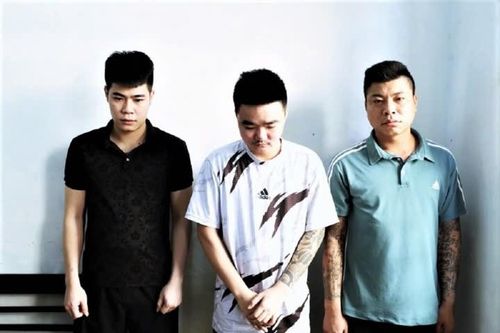 Bắt nhóm lừa bán xe giá rẻ, chiếm đoạt hơn 10 tỷ đồng