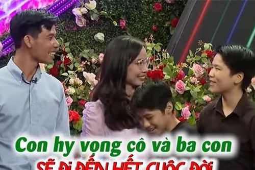 Xúc động bố đơn thân đưa 2 con đến show hẹn hò 'tìm mẹ'