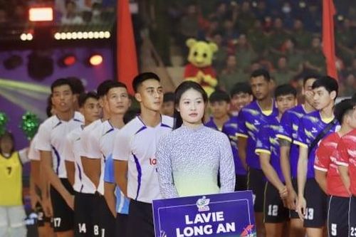 8 đội bóng chính thức tranh tài tại Giải bóng chuyền Công an TP.HCM mở rộng lần 1 năm 2024