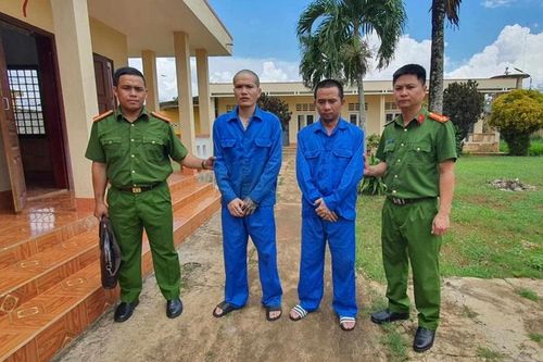 Bắt 2 đối tượng ở Đắk Lắk lừa bán 4 người sang Campuchia