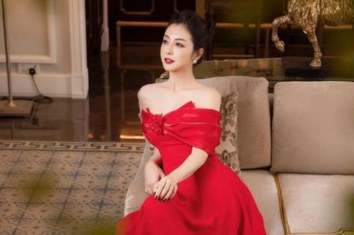 'Hoa hậu giàu nhất Việt Nam': Từng đổ vỡ hôn nhân, giờ hạnh phúc bên chồng đại gia hết mực cưng chiều