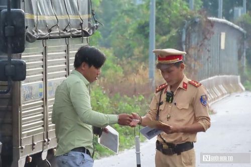 Đồng Nai: Cơ quan chức năng vào cuộc sau phản ánh xe ben, xe đầu kéo đi vào đường giới hạn trọng tải