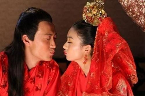 Đàn ông thời cổ đại tại sao đều muốn lấy những cô gái 13, 14 tuổi làm vợ?