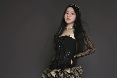 Nàng mẫu 17 tuổi gây xôn xao mạng xã hội với bộ ảnh đậm chất Kpop