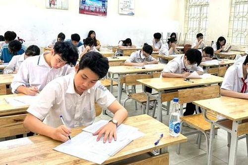 Băn khoăn cách thức thu hút học sinh thành tích cao