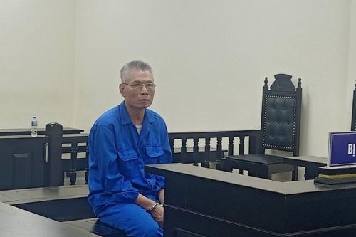 Rủ đi nhà nghỉ không được, đổ xăng đốt nhà tình nhân