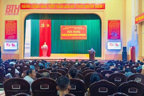 Hơn 200 cán bộ và ngư dân huyện Nga Sơn được cập nhật thông tin về biển, đảo