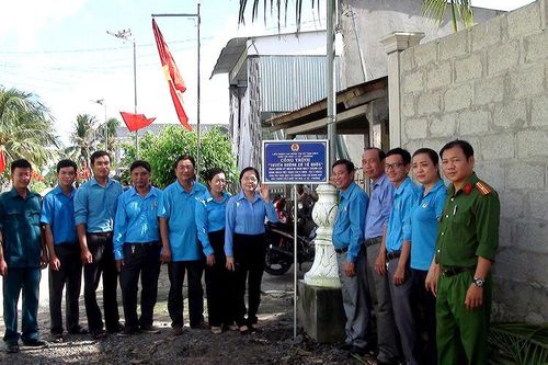 Ra mắt công trình 'Tuyến đường cờ Tổ quốc' tại xã An Cư