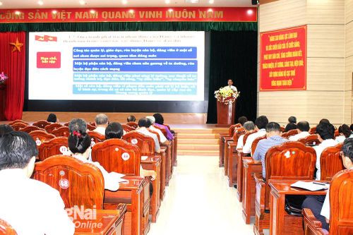 Quán triệt sâu rộng các quy định về chuẩn mực đạo đức cách mạng của cán bộ, đảng viên trong giai đoạn mới
