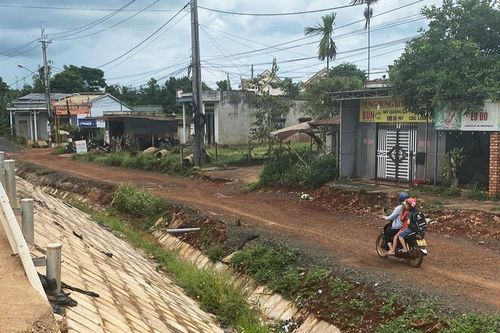 Thi công quốc lộ 19 làm ảnh hưởng đời sống của người dân