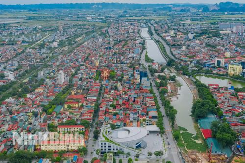 Nghị quyết về việc thông qua chủ trương sắp xếp đơn vị hành chính cấp huyện, cấp xã tỉnh Ninh Bình, giai đoạn 2023 - 2025