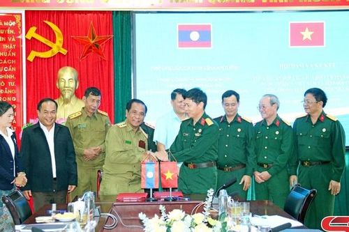 Vun đắp mối quan hệ đoàn kết Việt Nam - Lào