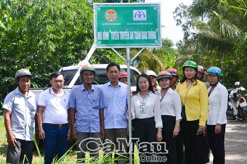 Ra mắt mô hình 'Tuyên truyền an toàn giao thông'