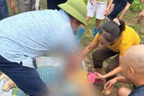 Sập tường do sạt lở đất ở Vĩnh Phúc, 2 người thương vong