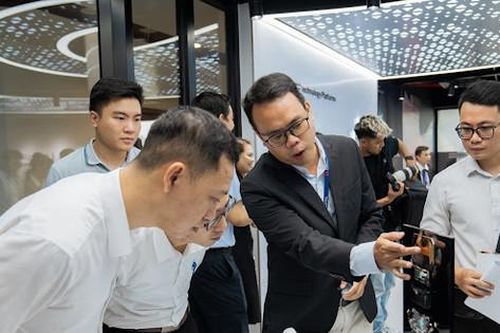 Ra mắt Trung tâm khoa học công nghệ và kỹ thuật mới 3M tại Hà Nội