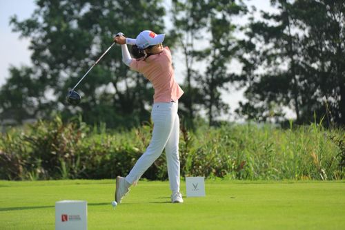 Tranh tài cuốn hút ở ngày khai mạc Giải vô địch golf quốc gia 2024