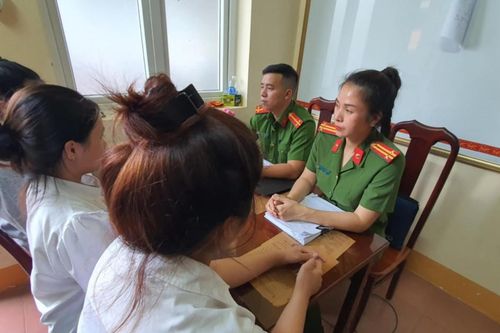 Đắk Lắk: Tạm giam 3 đối tượng để điều tra về hành vi 'Mua bán người dưới 16 tuổi'