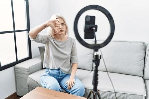 KOL, influencer 'quay xe' phản đối chủ nghĩa tiêu dùng