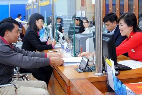 Phần chênh lệch thu chi được trích quỹ hay chuyển năm sau?
