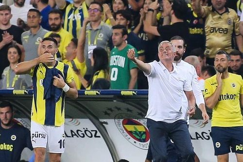 Fenerbahce của Jose Mourinho bị loại trước vòng play-off