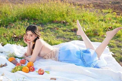 Nhan sắc chuẩn hoa hậu của 'hot girl Sài thành' Hồng Vy
