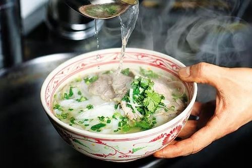 Báo Hàn Quốc tôn vinh 4 quán phở nổi tiếng ở Hà Nội