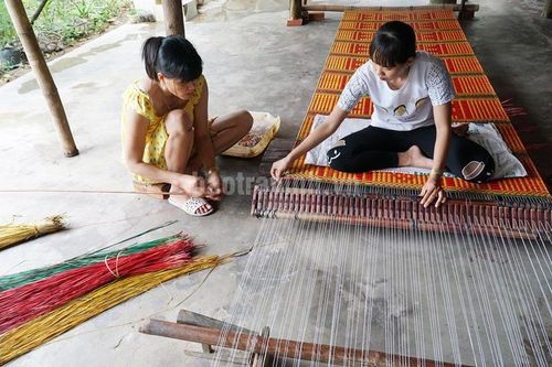Nghề làm chiếu Cà Hom là Di sản văn hóa phi vật thể quốc gia