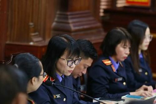'Đại án đăng kiểm': Đại diện Viện kiểm sát 'bác' quan điểm bào chữa, chất vấn lại luật sư
