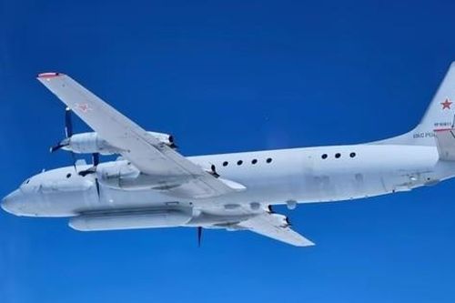 Máy bay chiến đấu F-16 của Ba Lan chạm trán máy bay trinh sát Nga trên Biển Baltic