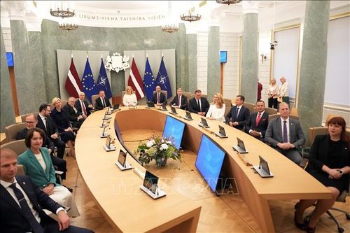 THẾ GIỚI 24H: Latvia thu thập chữ ký cho việc triển khai vũ khí hạt nhân