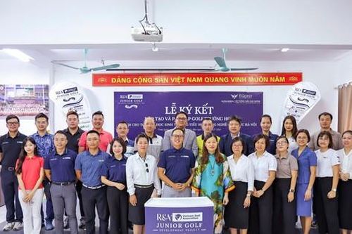 Golf lần đầu tiên được đưa vào giảng dạy tại trường học Việt Nam
